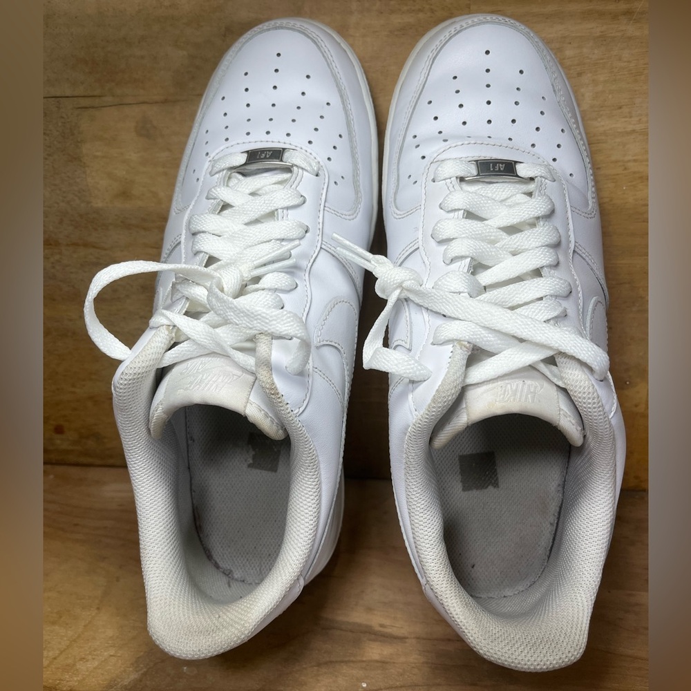 Nike Air Force 1 One ‘07 Womens Size 11.5 Shoes Sneakers Triple White 315122-111 - Picture 6 of 8